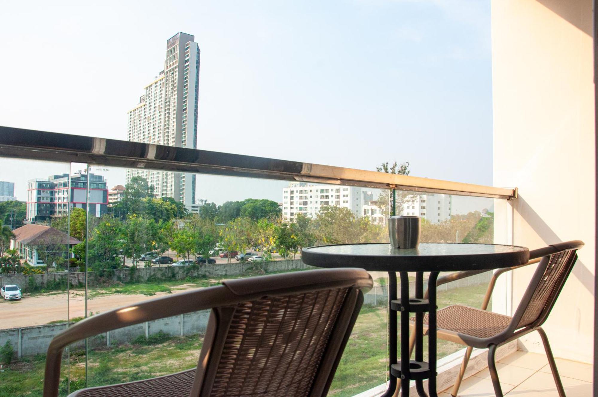 Ht9 Hotel Jomtien pláž Exteriér fotografie